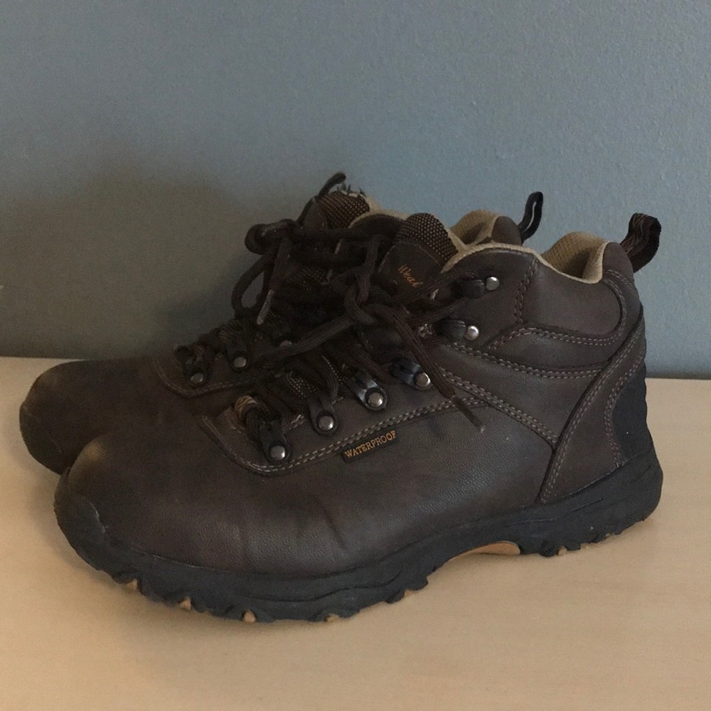 Winter boots for boys
